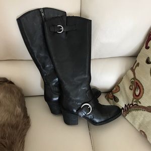 Brand new Born boots
